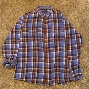 Men’s casual button down shirt